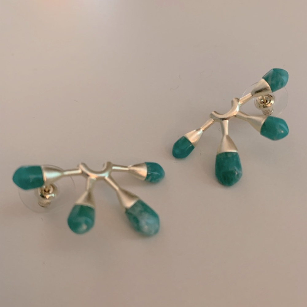 Kendra Scott sample green half starburst earrings